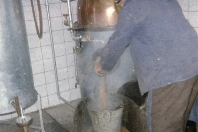 Historische Aufnahme der Brennerei Rabenstein 7